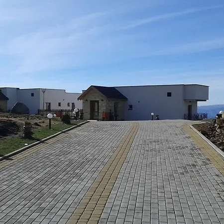 G4 Milmari Apartment
